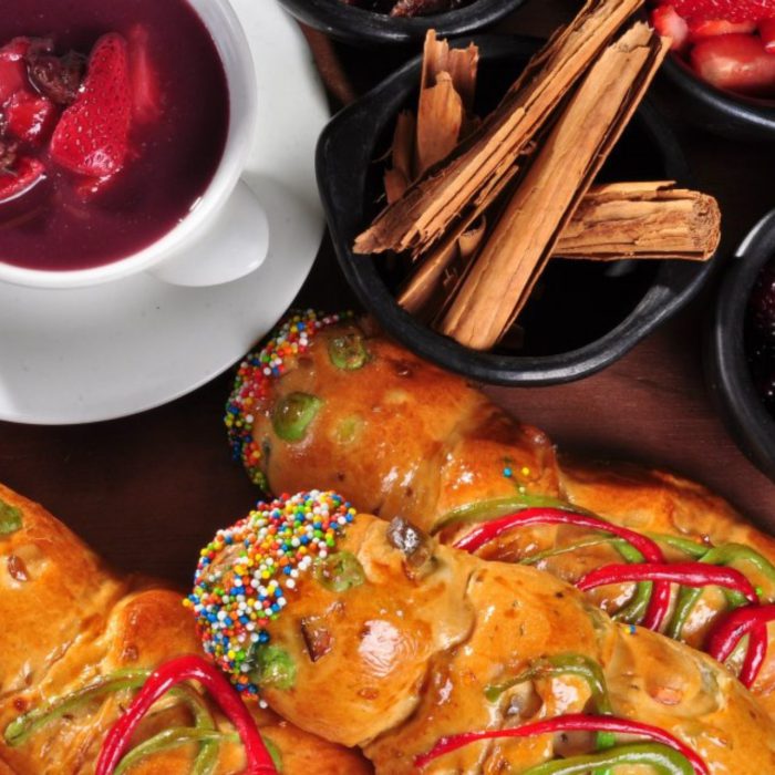 Guaguas de pan y colada morada